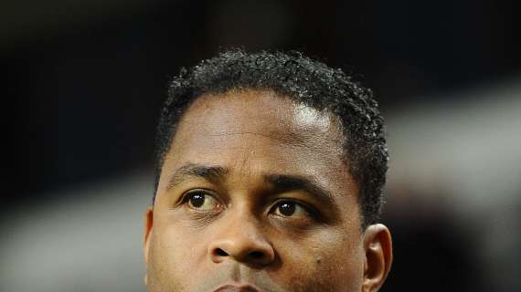 Kluivert dal palco Uefa: "Mi ha colpito il Napoli, sta dominando il campionato!"