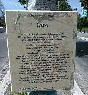 FOTO - Una lapide per Ciro Esposito a Tor di Quinto. La famiglia: "Grazie a chi ha compiuto questo nobile gesto"