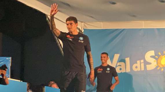 VIDEO - "C'è solo un capitano!", subito ovazione per Di Lorenzo a Dimaro