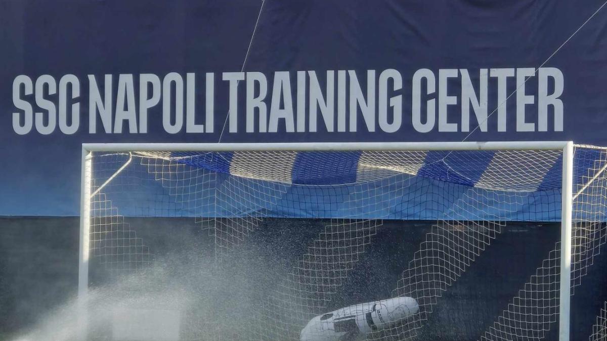 Niente Conte, ma il menù a Castel Volturno non è cambiato: ieri doppio allenamento