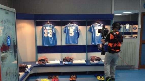 FOTO - Telecamere negli spogliatoi del San Paolo, stasera Napoli ancora vestito d'azzurro