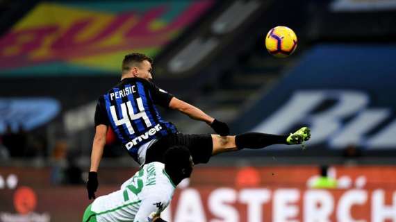 Il Sassuolo fa soffrire l'Inter: dopo 45' meglio gli uomini di De Zerbi, i nerazzurri tengono botta