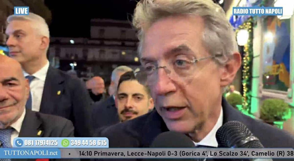 Riapre la Sala degli Specchi del Gambrinus: le parole del Sindaco Manfredi