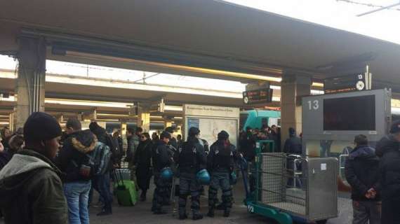 FOTO TN - Massima allerta a Torino: alla stazione cordone di polizia e controlli serrati 