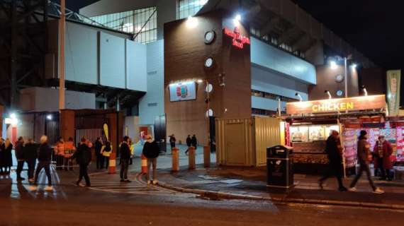 FOTOGALLERY TN - Sale l'attesa: Anfield inizia già a riempirsi