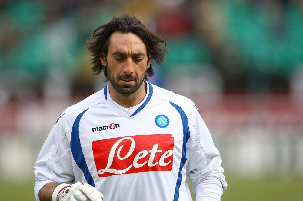 Iezzo a difesa di Reina: "Viene martellato ad ogni gol subito, non si comprende la sua grandezza"