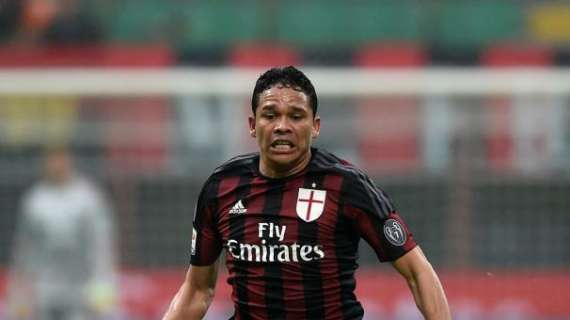 Tuttosport avalla la teoria di Bacca: "Per certi versi è meglio di Higuain. Al San Paolo deve dimostralo"