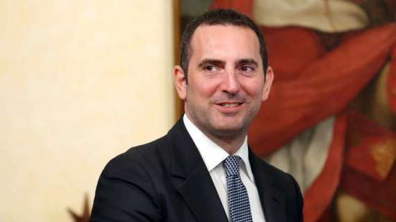 Ministro Spadafora: "Se decidiamo subito, facciamo come la Francia! Molti club penseranno alla prossima stagione..."