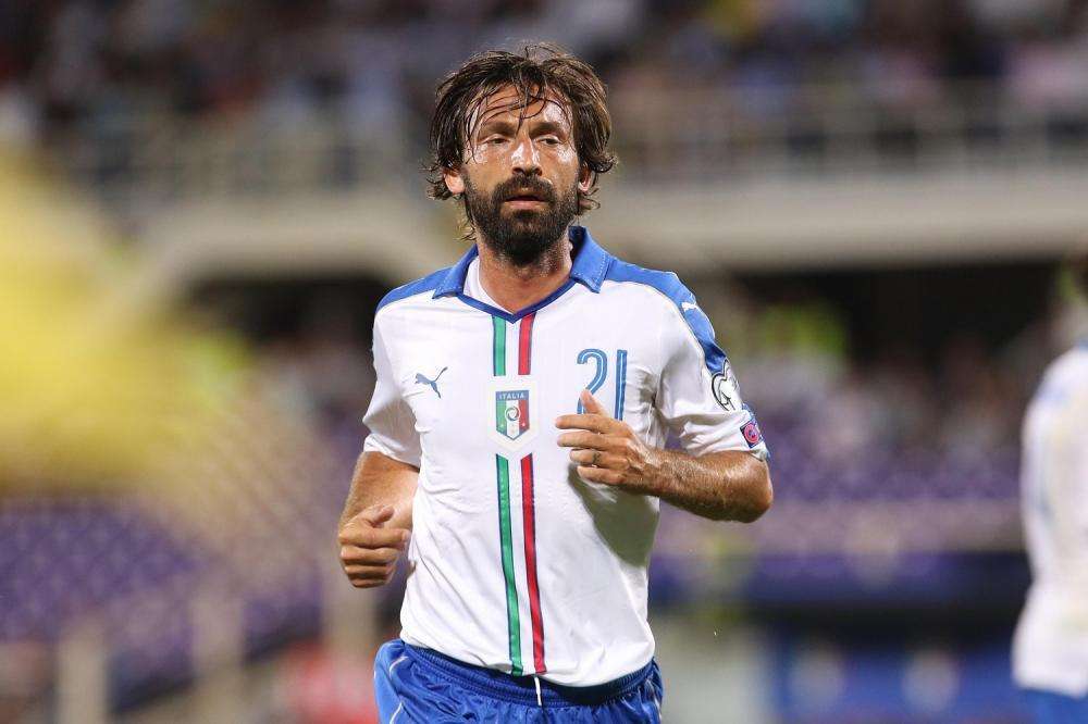 La SSC Napoli saluta Pirlo: "Un avversario ma prima di tutto...un Campione: chapeau"