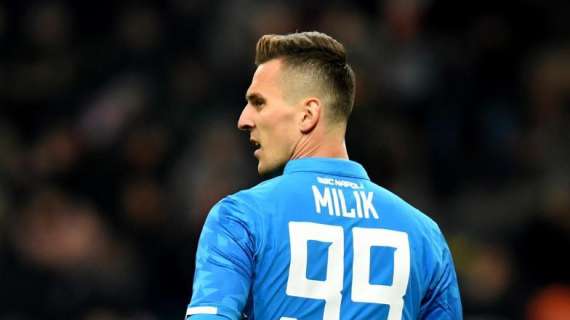 Milik risolve una mischia toccando in rete ma l'arbitro annulla il tris: c'era Maksimovic in fuorigioco