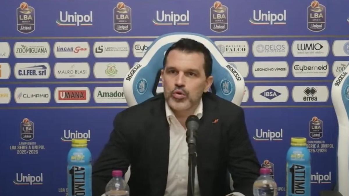 Napoli Basket, coach Magro: "Gara dai due volti: ko amaro, ma bene senza guardia titolare"
