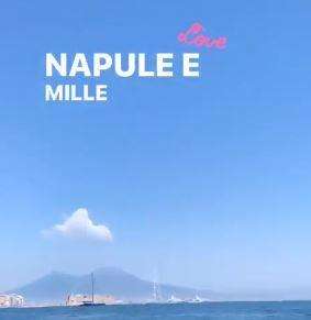 FOTO&VIDEO - Verdi e compagna rientrati a Napoli: il mare e il Vesuvio con Pino Daniele in sottofondo
