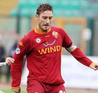 Totti-Mannini: vicende simili, esiti diversi