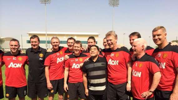 FOTOGALLERY - Maradona si allena con lo United: che accoglienza da Moyes, Rooney e Mata!