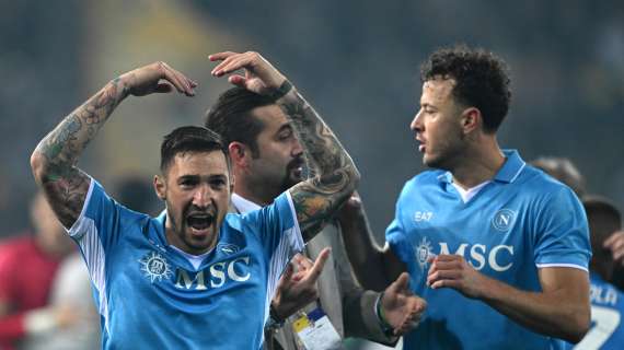 3 legni ma poi tanta fatica, il Napoli fa 0-0 a Parma: rivedi gli highlights