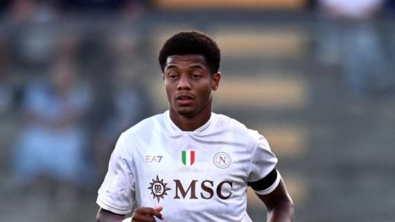 Neres salta Napoli-Cagliari, non è neanche in panchina: il motivo