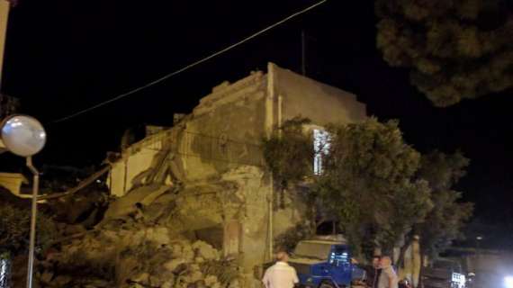 "Vicini alle famiglie colpite dal terremoto": il tweet della Ssc Napoli per l'isola d'Ischia