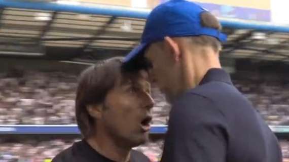 VIDEO - Tuchel-Conte, nervi tesissimi: il tedesco non molla la mano dell'italiano e parte la rissa