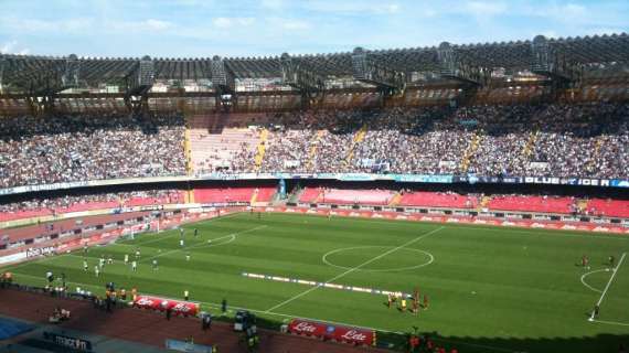 Napoli, giovedì alle 16.30 l'abbraccio dei tifosi al San Paolo. Distinti aperti per partita in famiglia