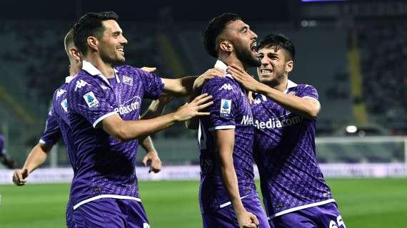 Tutto facile per la Fiorentina: 3-0 al Cagliari e aggancio in classifica al Napoli