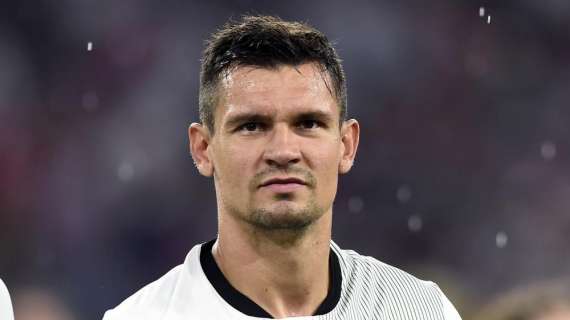 Lovren supporta i complottisti, virus diffuso col 5G e attacco a Bill Gates: "Gente non è cieca"