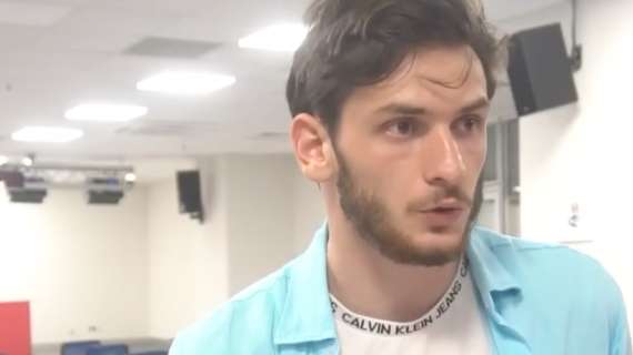 "Le mele nelle punte dei cancelli e l'antenna per le partite", i retroscena su Kvara-bambino