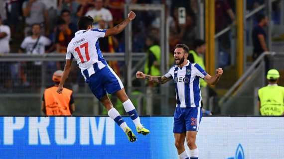 Champions, Roma eliminata! Disastro all'Olimpico: il Porto vince 3-0, giallorossi in 9