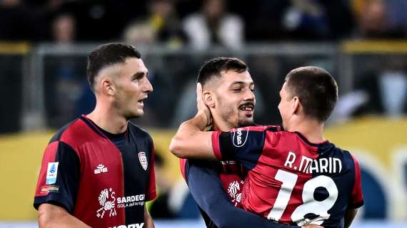 Gol e spettacolo al Tardini: il Cagliari batte 3-2 il Parma in extremis