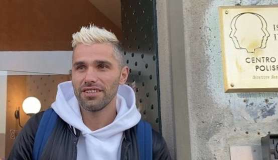 VIDEO - Behrami su Cavani: "A Napoli non arrivava una volta in orario all'allenamento"