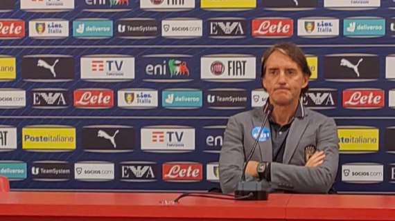 Italia, Mancini: "Il Napoli sta dominando. 4-5 giovani giocano con più continuità, positivo per noi"