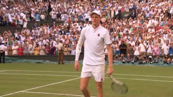 Sinner batte Alcaraz e trionfa a Wimbledon: arrivano i complimenti della SSC Napoli