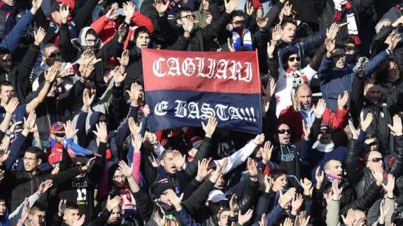 Cagliari non si smentisce mai: il Napoli segna e parte il coro 'lavali col fuoco'