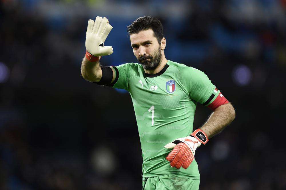 Rai - Buffon non lascerà la Nazionale: se smette da portiere, possibile ruolo nello staff tecnico