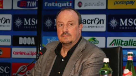 RILEGGI LIVE - Benitez: "Udinese forte in ripartenza, serve equilibrio! 3-5-2? Dicono tutti così, poi è 5-3-2 con 8 dietro. Hamsik out, il 75%..."