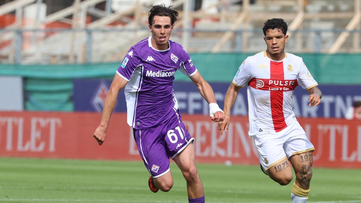 Basta lo 0-0 col Genoa: Fiorentina salva matematicamente, ma pioggia di fischi