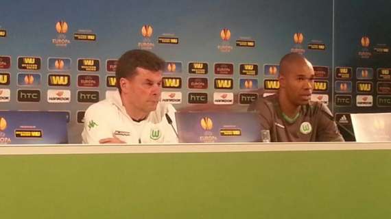 Wolfsburg, Hecking in conferenza: "Grande Napoli, squadra di un altro livello rispetto all'Inter. Gol irregolare, ma non sia una scusa!"