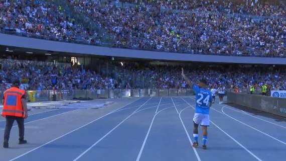 FOTO - Insigne in lacrime per l'ultimo giro di campo al Maradona