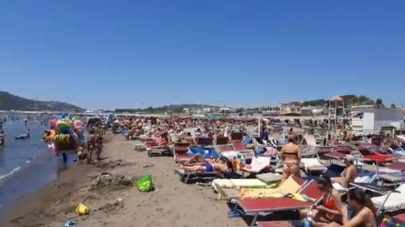 Tragedia a Varcaturo, folle lite su un lido: ucciso 18enne a pugnalate