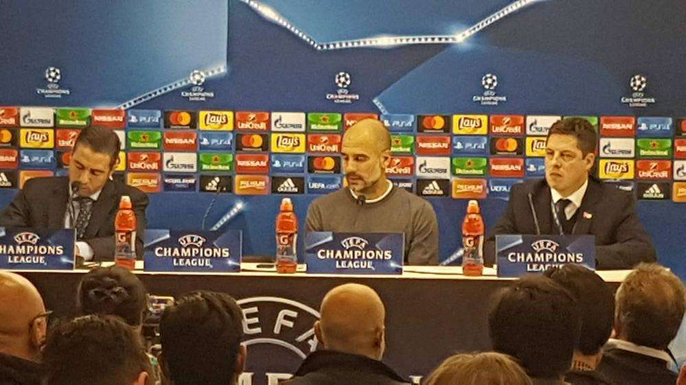 Guardiola in conferenza: "Il Napoli ci ha massacrato nei primi 20'. Giocheremo per vincere le prossime due, attenzione allo Shakhtar..."