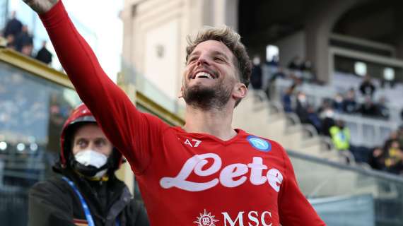 CdS - Mertens, presto il rinnovo sarà ufficiale: due indizi fanno una prova