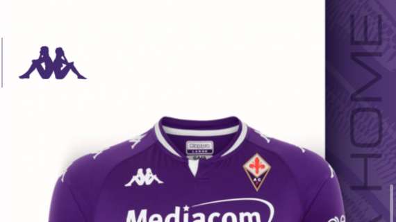 FOTO - Maglia Kappa Fiorentina, sponsor Mediacom diventa bianco a differenza di Lete