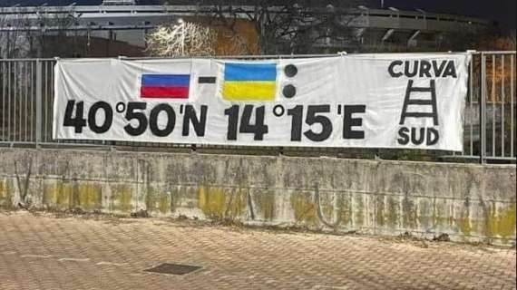 Striscione vergognoso e cori razzisti: Digos e Procura FIGC indagano su tifosi Verona