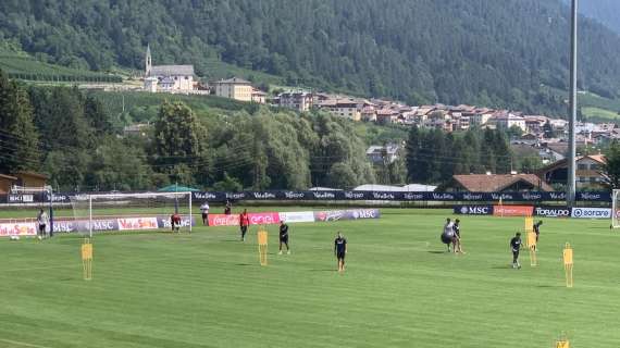 Dimaro, day 8: sessione mattutina, esercitazioni tattiche. Osimhen si allena in gruppo