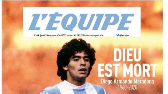 VIDEO - "Gracias Diego": la salma di Maradona scortata dai tifosi