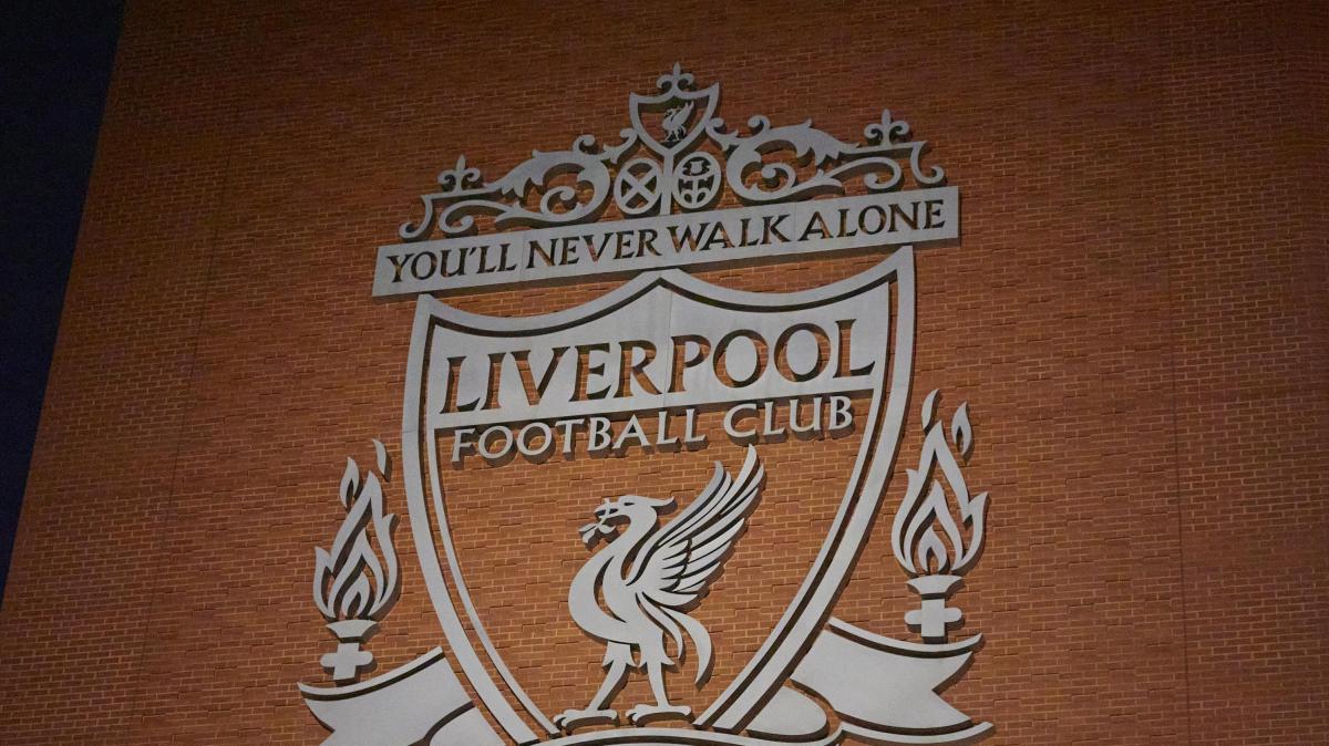 Liverpool-Slot, Romano: "E' addio! Iraola in pole per la panchina dei Reds"