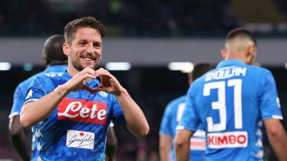 FOTOGALLERY - Dalla gioia di Mertens alle facce attonite post-partita: gli scatti di Napoli-Genoa dal prato del San Paolo