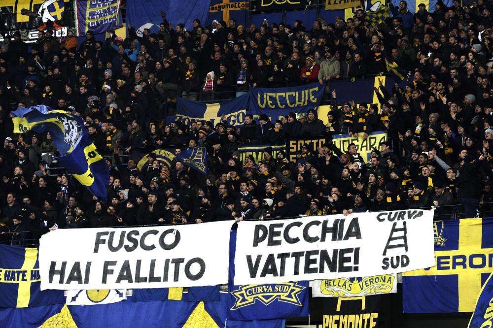 Giudice Sportivo - Tre squalificati per un turno, ancora cori razzisti a Verona: le decisioni