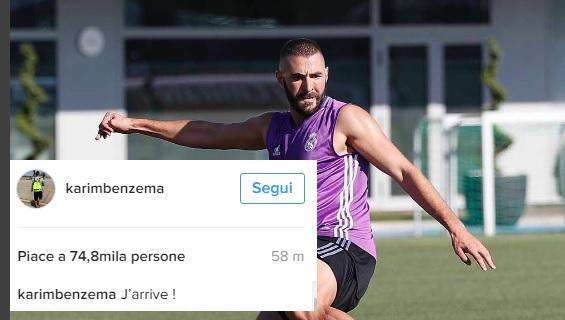 Benzema e il suo "j'arrive": a Napoli si spera in una dedica al Psg, ma il messaggio è un altro