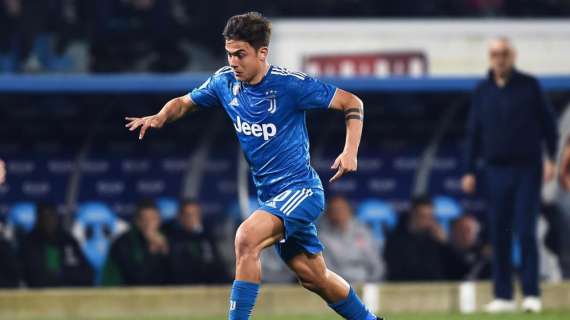 Selvaggia Lucarelli: "Perché tampone a Dybala e fidanzata senza sintomi e non a chi è moribondo?"