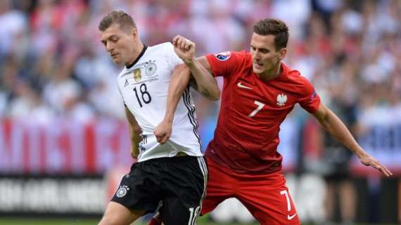 VIDEO - Milik e la nostalgia per la Nazionale: il polacco posta un suo gol in allenamento